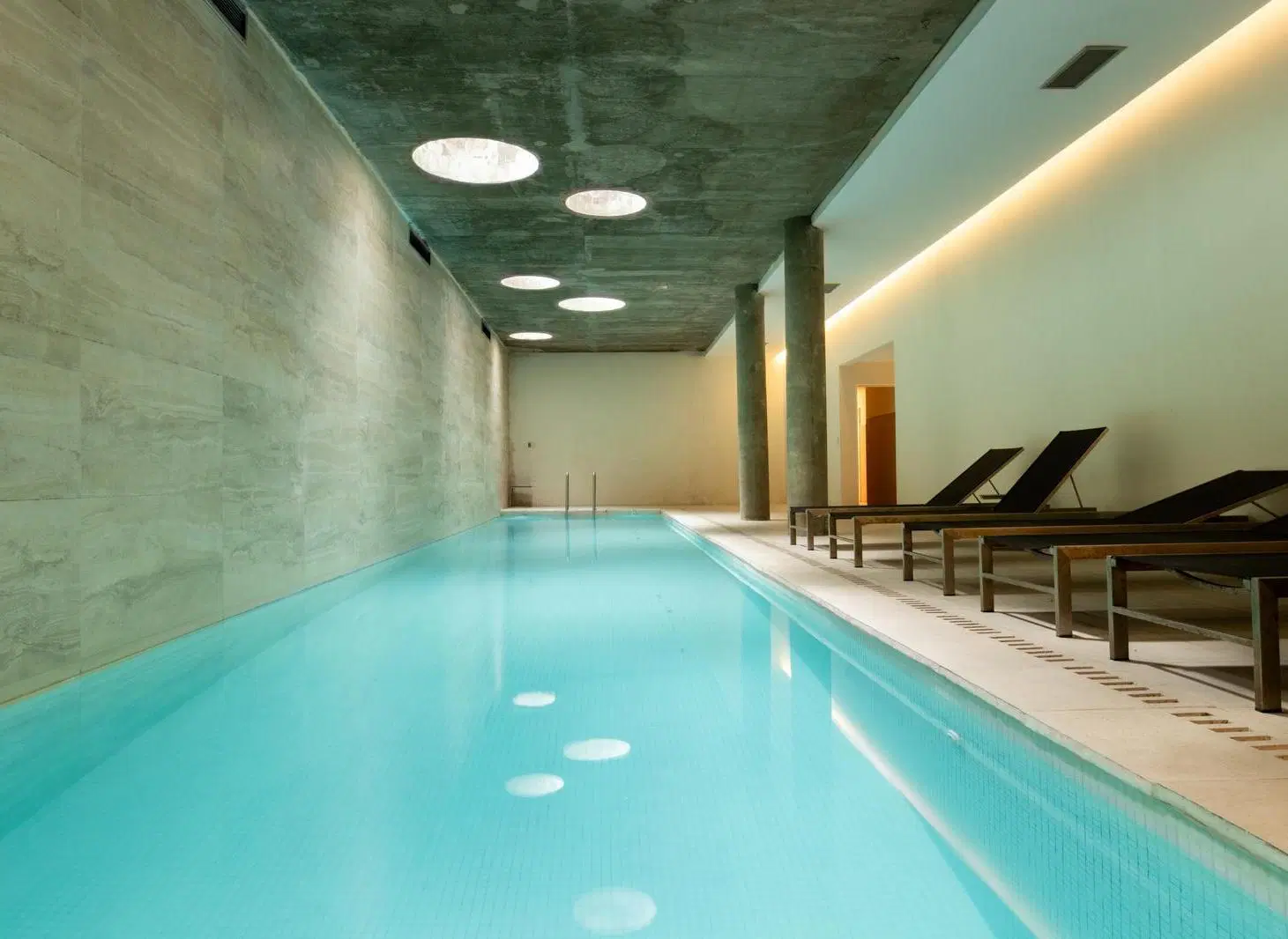Penthouse De Lujo Con Terraza Y Jacuzzi Privado En La Mejor Zona Del Doho. Full Amenities. Cochera. 4