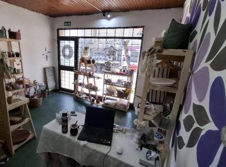 Excelente. Local comercial  1