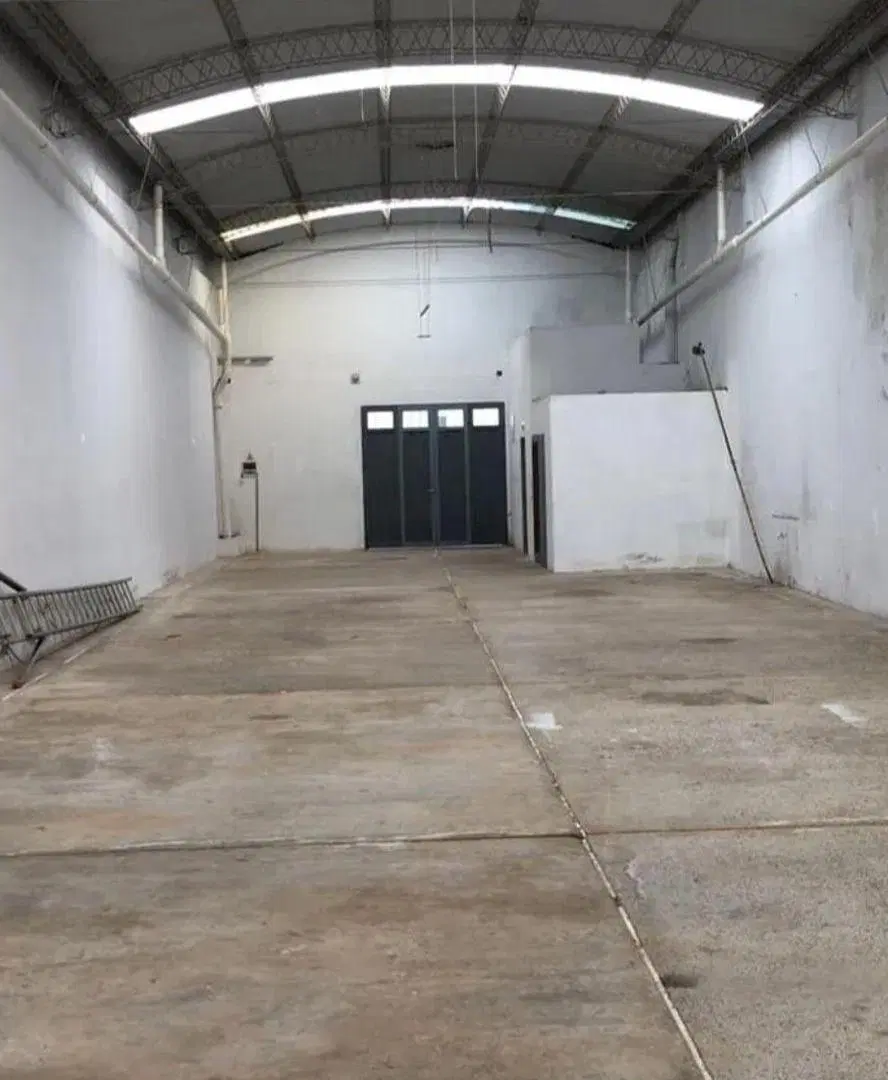 Excelente. Galpón comercial 3