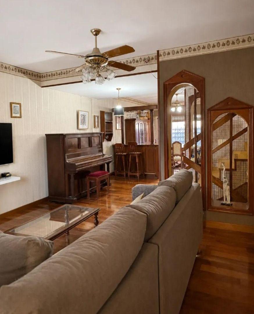 Foto de Excelente. Casa 4 dormitorios. Zona residencial, imagen 1
