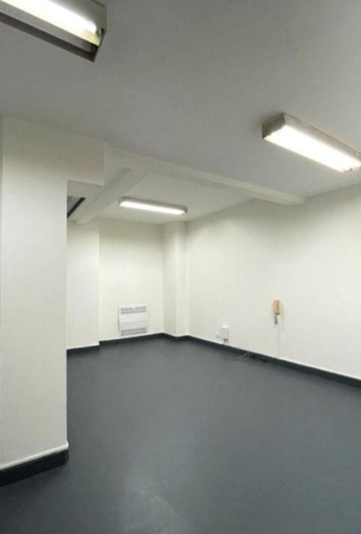 Foto de Excelente. Oficina comercial. Ideal para depósito, imagen 2