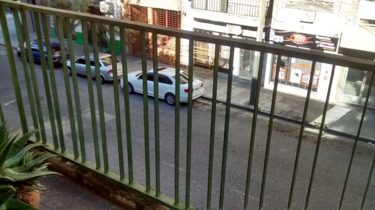 Foto de Corrientes 2232 2B ( Disponible para principio de Julio ), imagen 3