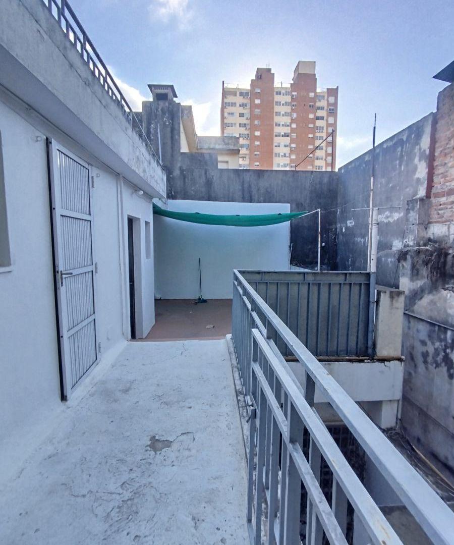 Foto de España 2072 ( Pasillo sin expensas ), imagen 4