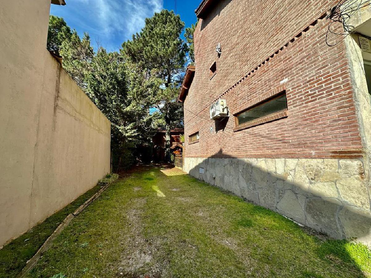 Local Comercial + Departamento en Primer Piso de 3 Amb 5
