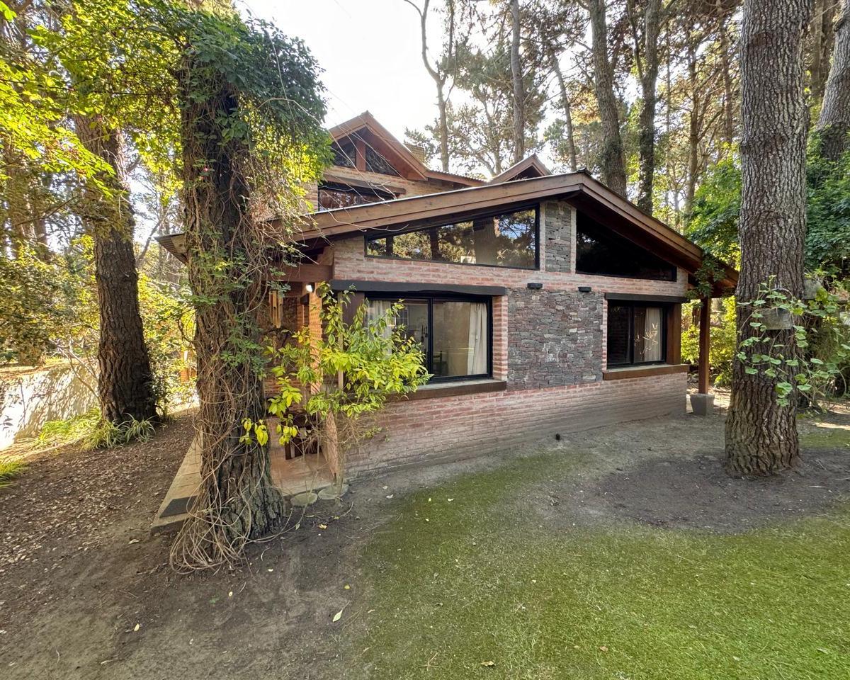 Locales y Duplex en Block en Venta en Costa del Este 5
