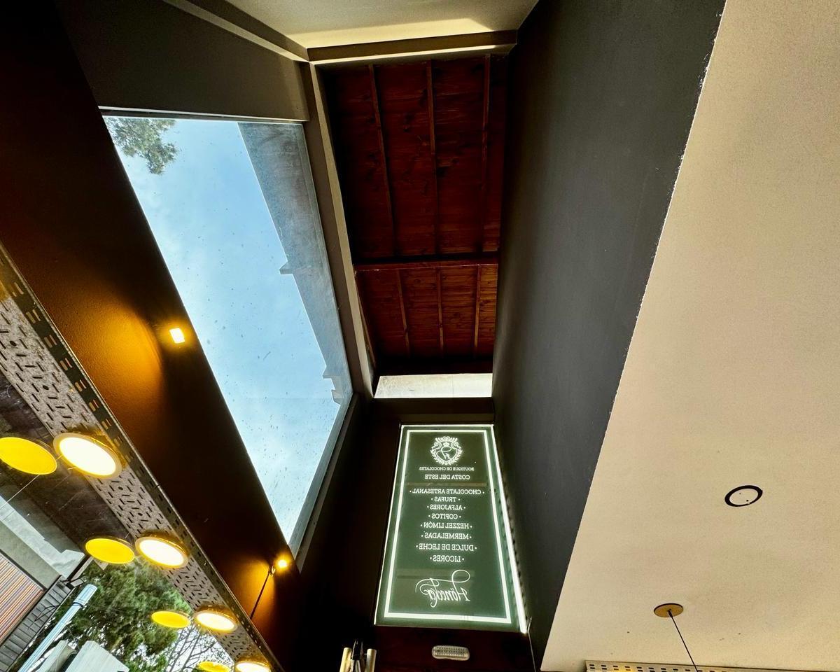 Paseo Comercial en Venta en Costa del Este 1