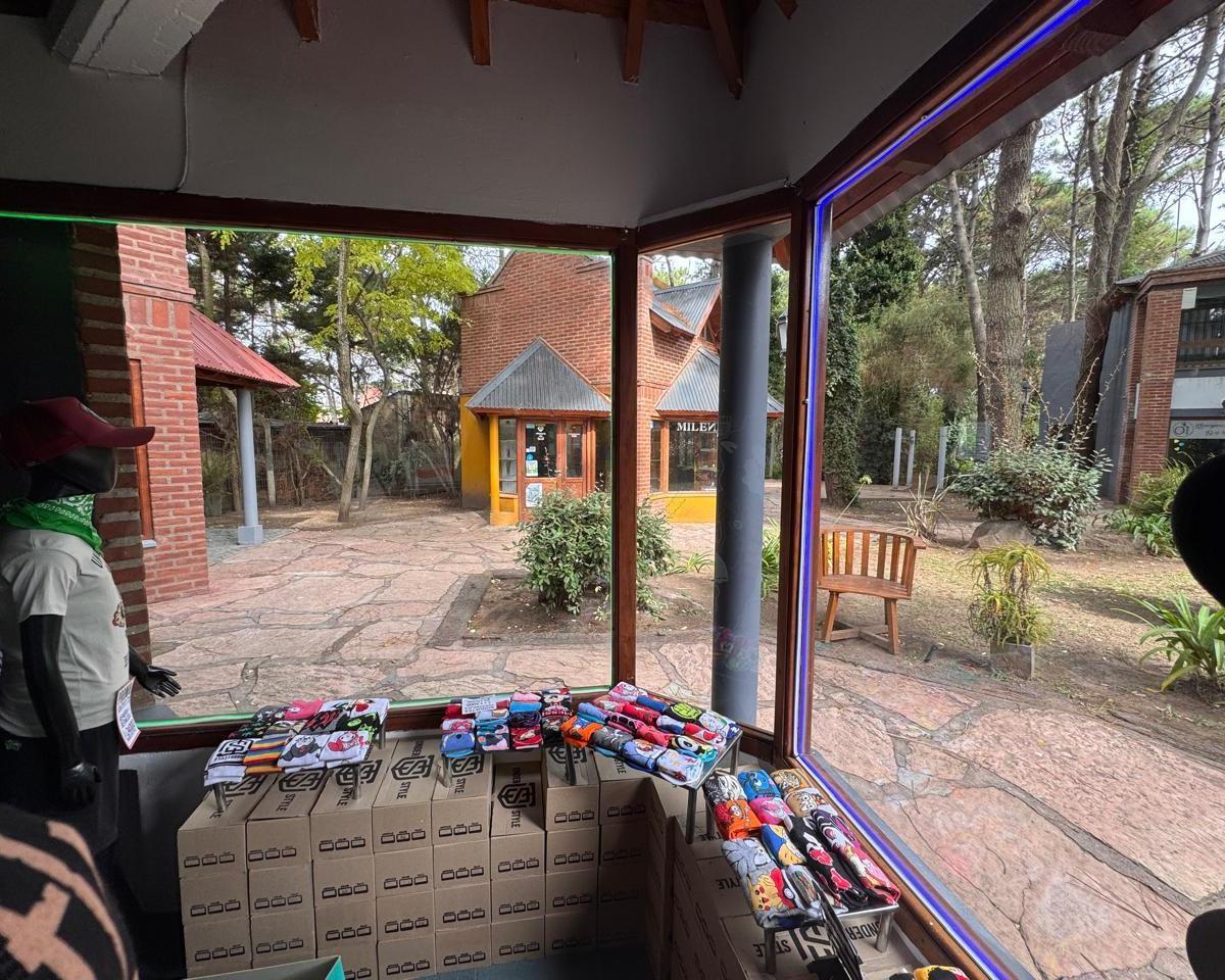 Local en Venta en Costa del Este 2