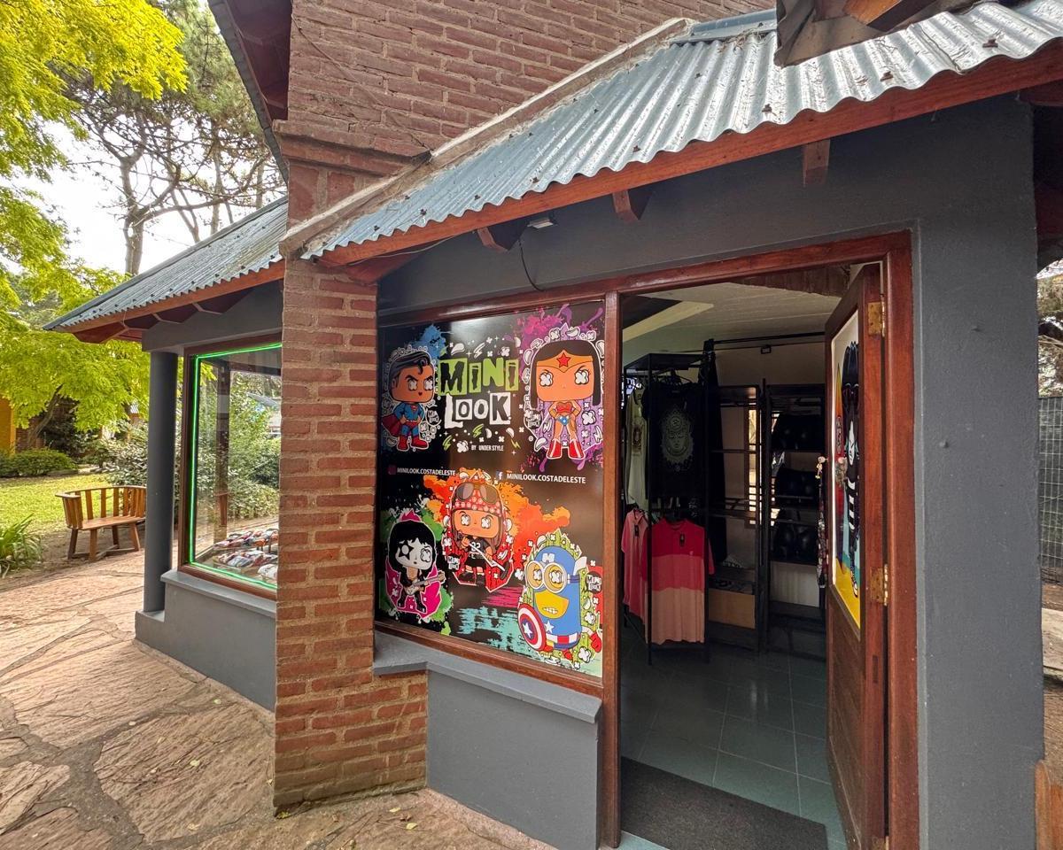 Local en Venta en Costa del Este 2