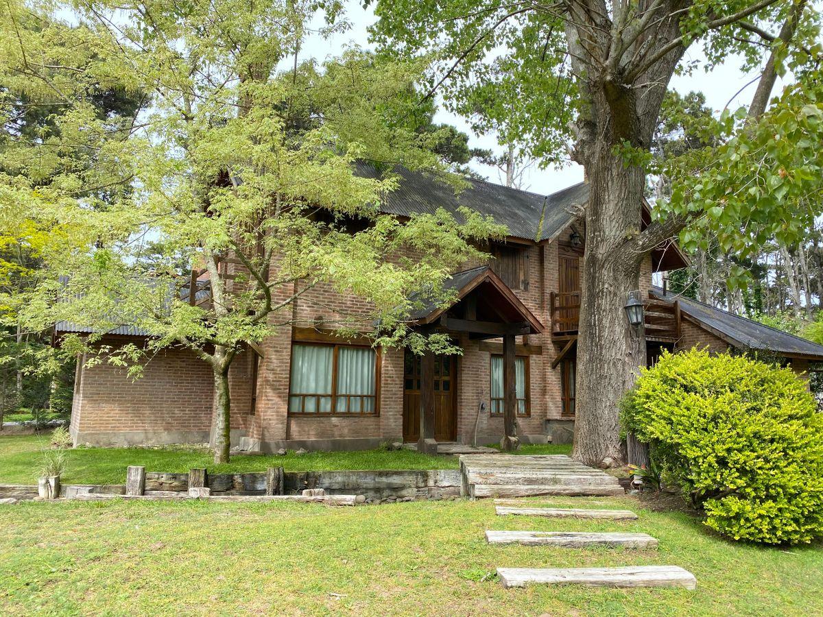 CASA EN ALQUILER EN COSTA DEL ESTE