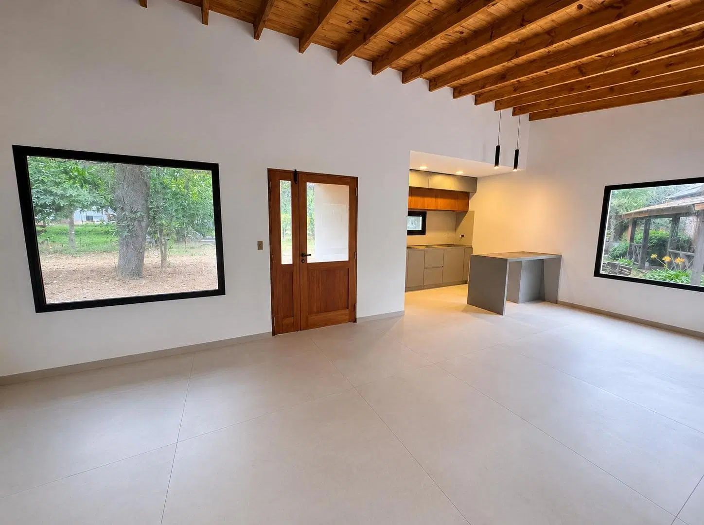 CASA EN VENTA EN COSTA DEL ESTE 5
