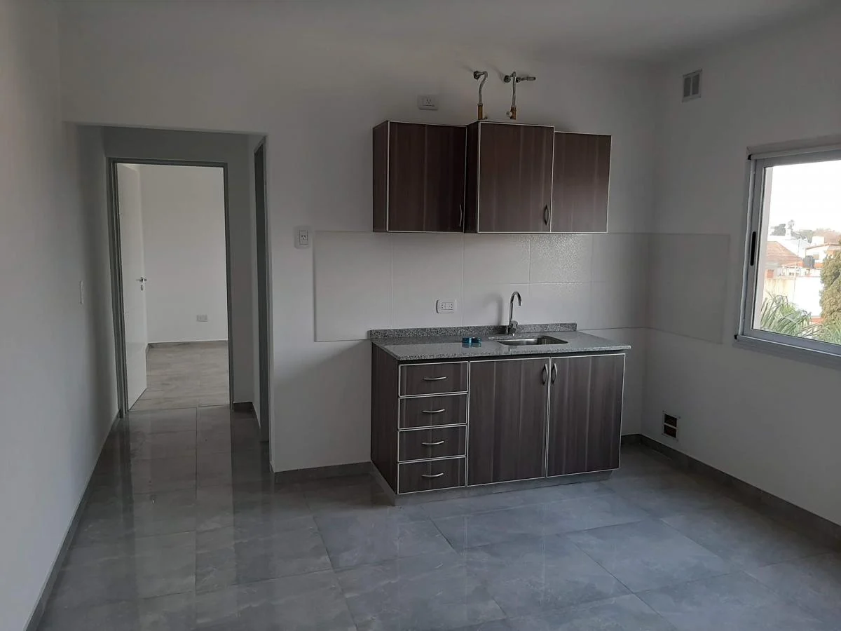 Venta Departamento 2 Ambientes en San Justo 3