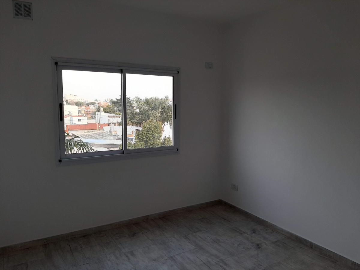 Venta Departamento 2 Ambientes en San Justo 4