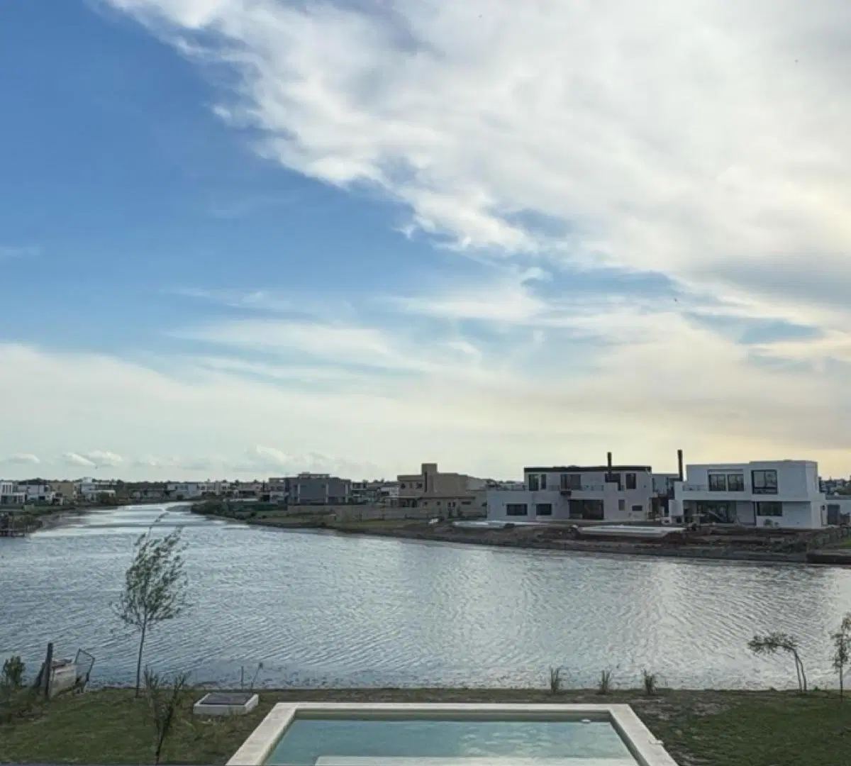 Casa 5 ambientes a la laguna con una vista unica! 3