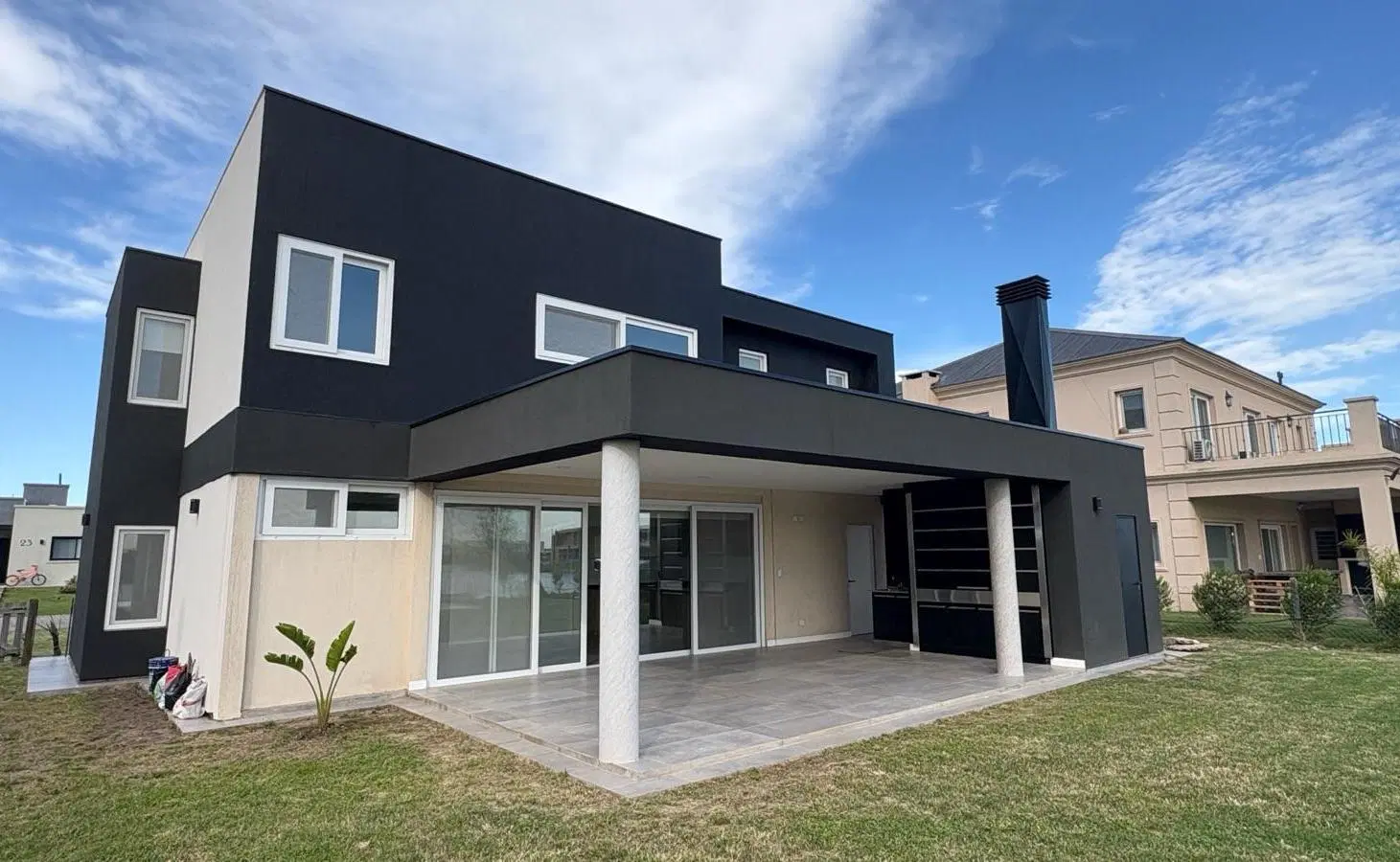 Casa 5 ambientes a la laguna con una vista unica! 5