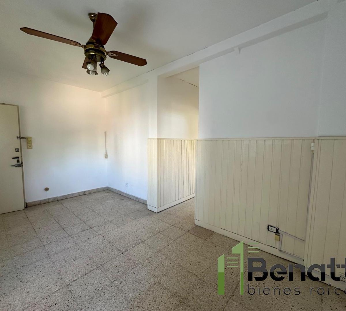 Departamento dos ambientes CON COCHERA. EN VENTA
