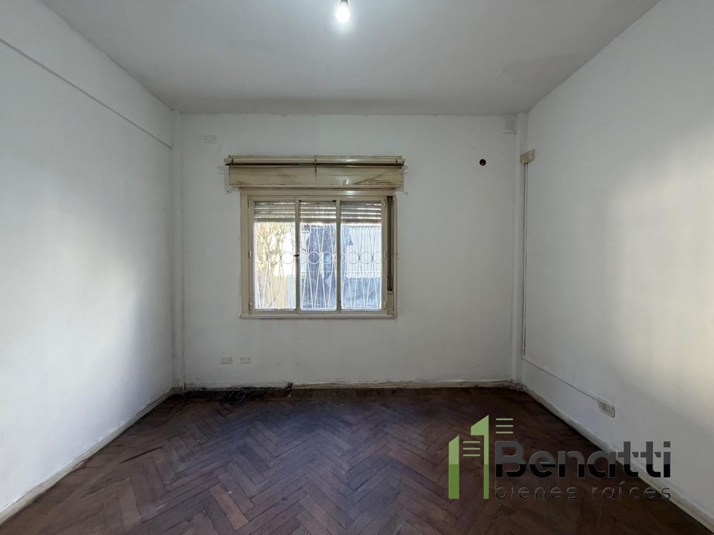Alquiler de casa tipó PH en PB frente 2amb y 1/2 con patio