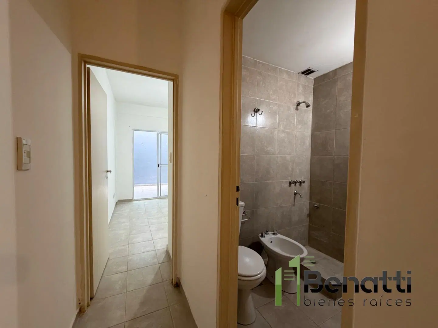 Dpto 2 ambientes en planta baja CON PATIO. 3