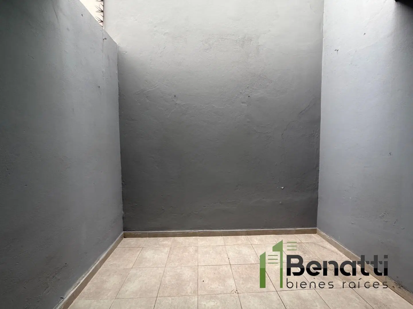 Dpto 2 ambientes en planta baja CON PATIO. 4