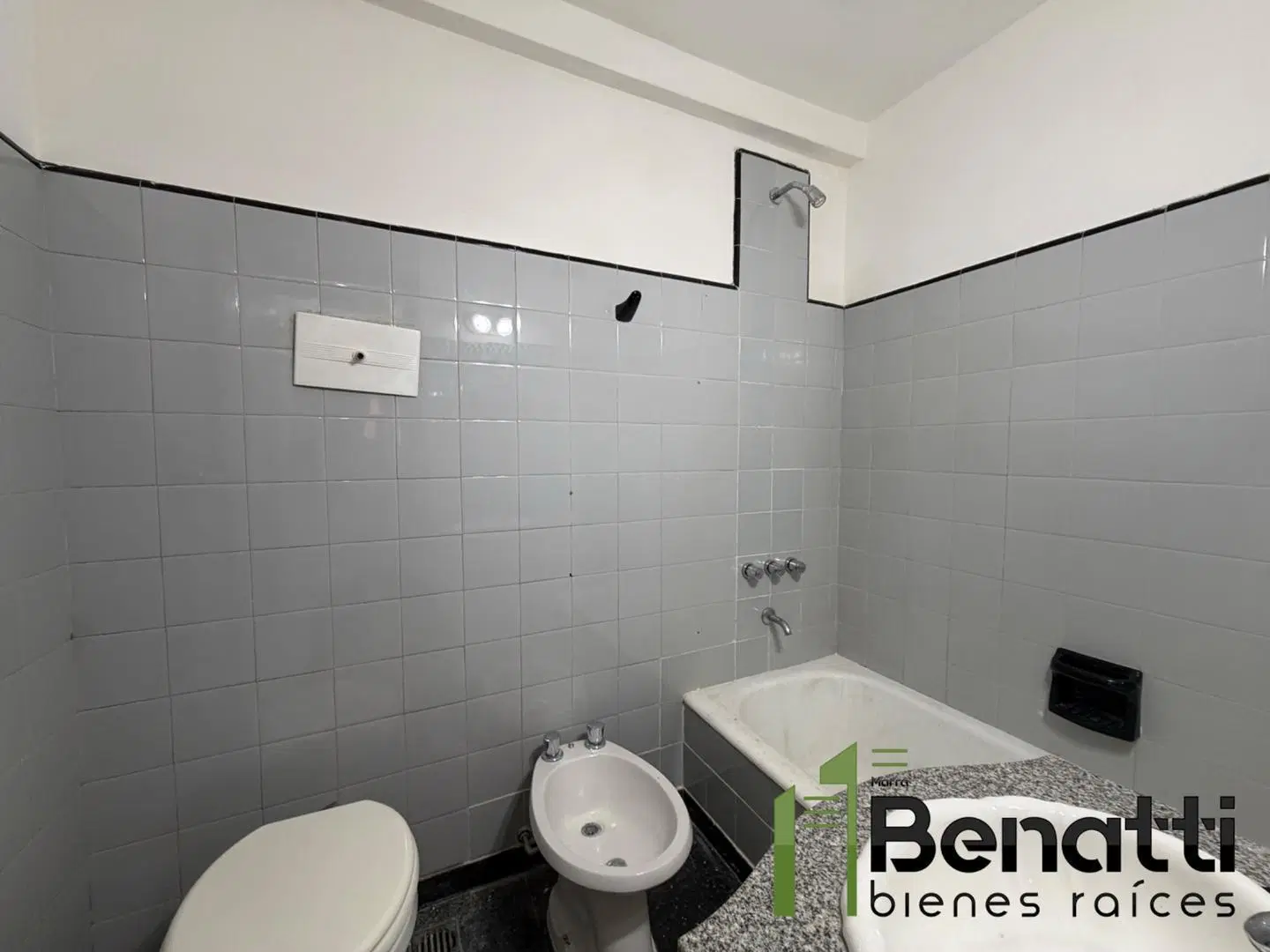 Departamento 3 amb en VENTA. SOBRE BOULEVARD RAMON FALCON. 8