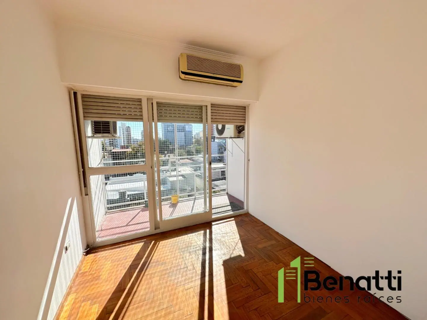 DEPTO 4 amb C/ COCHERA en VENTA APTO PROFESIONAL RAMOS MEJIA 2