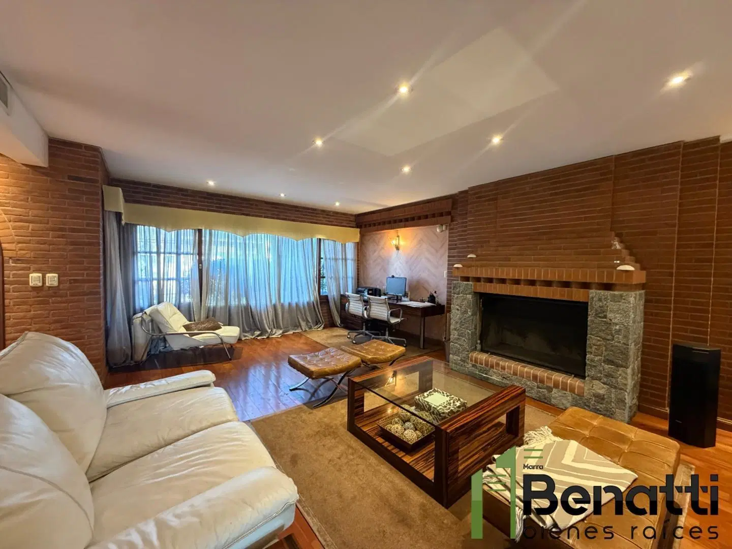 CASA 5 AMBIENTES EN VENTA CON PILETA Y COCHERAS. MATADEROS 2