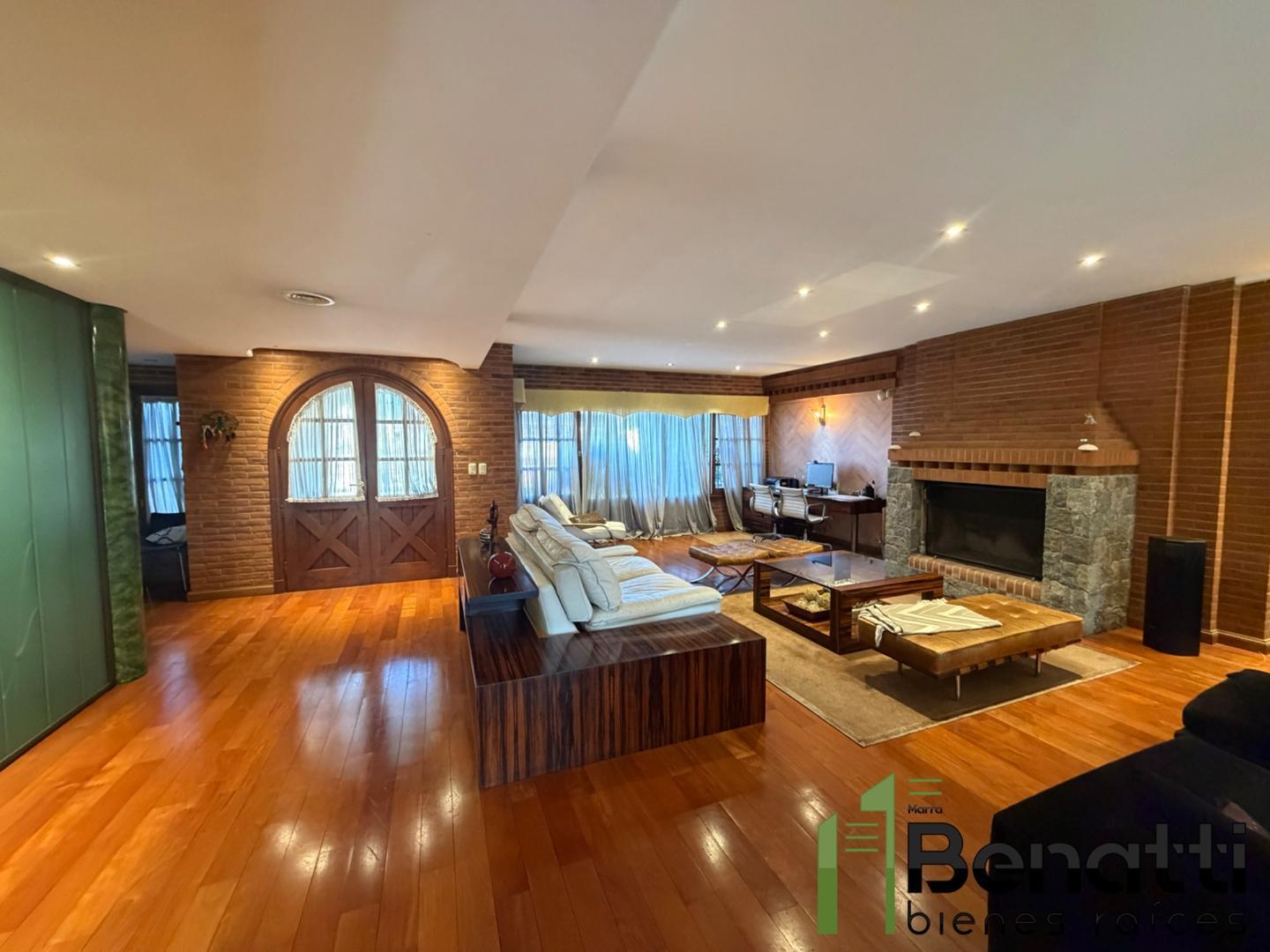Foto de CASA 5 AMBIENTES EN VENTA CON PILETA Y COCHERAS. MATADEROS, imagen 5