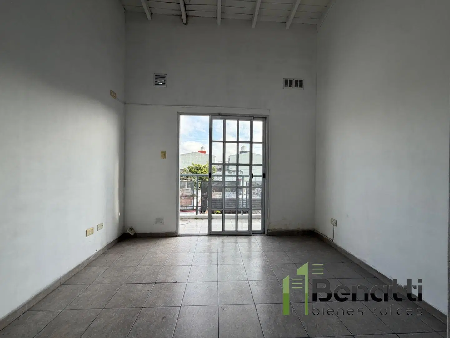 Departamento tipo loft 2 ambientes con balcón en alquiler 3