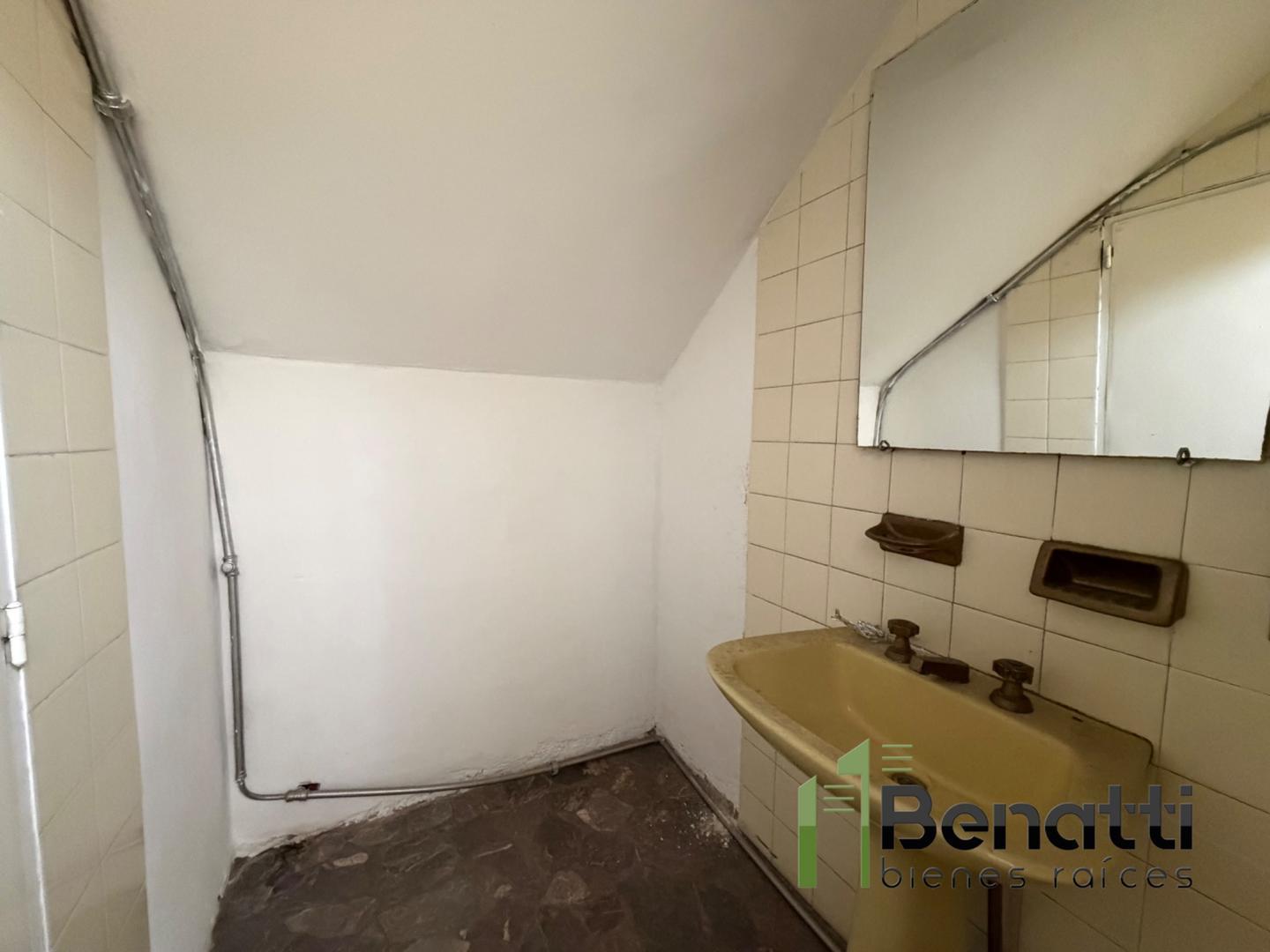 Foto de Amplio local en ochava de 227m2, imagen 3
