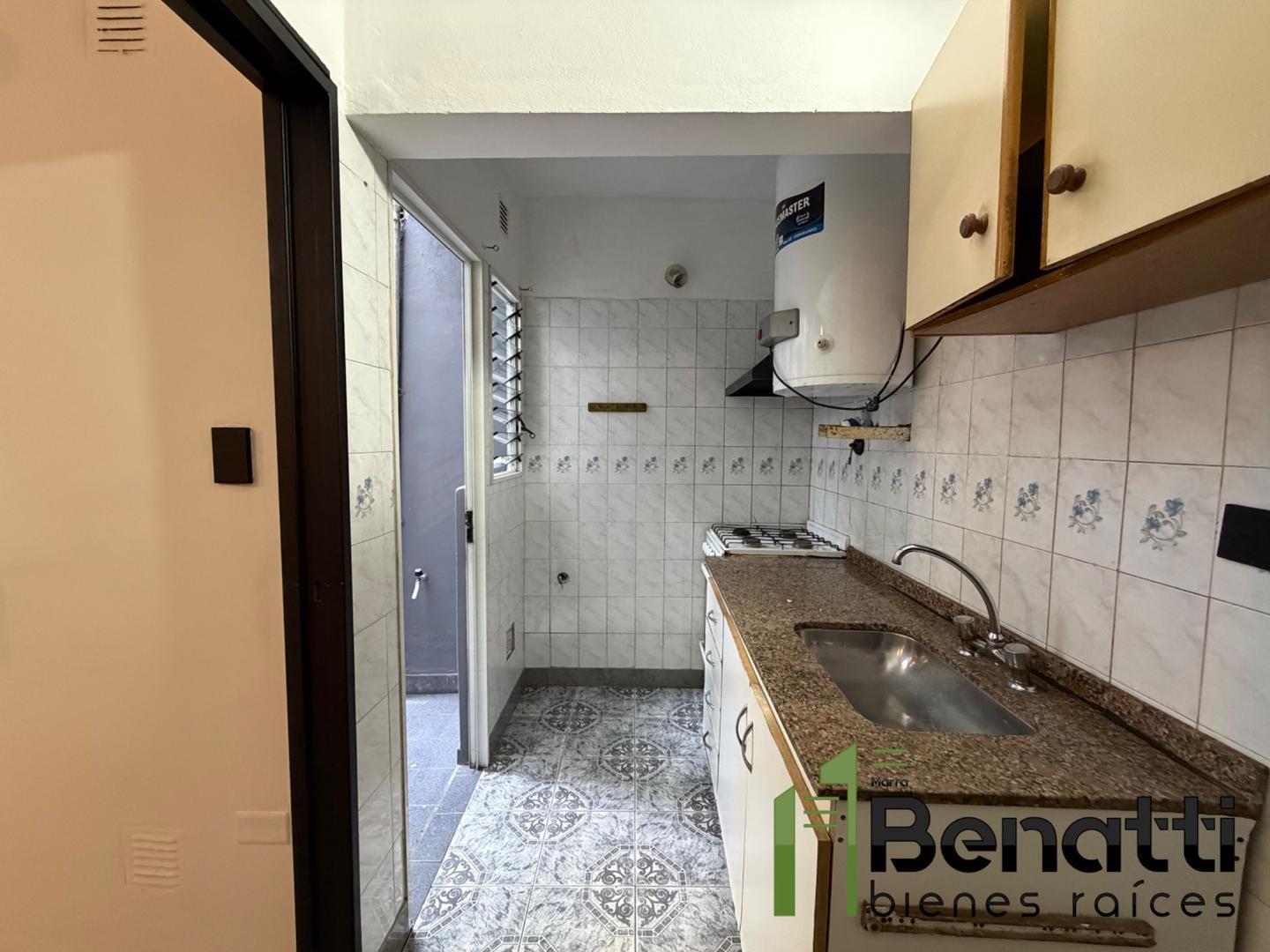 Foto de PH 3 AMBIENTES SIN EXPENSAS EN ALQUILER. LINIERS, imagen 2