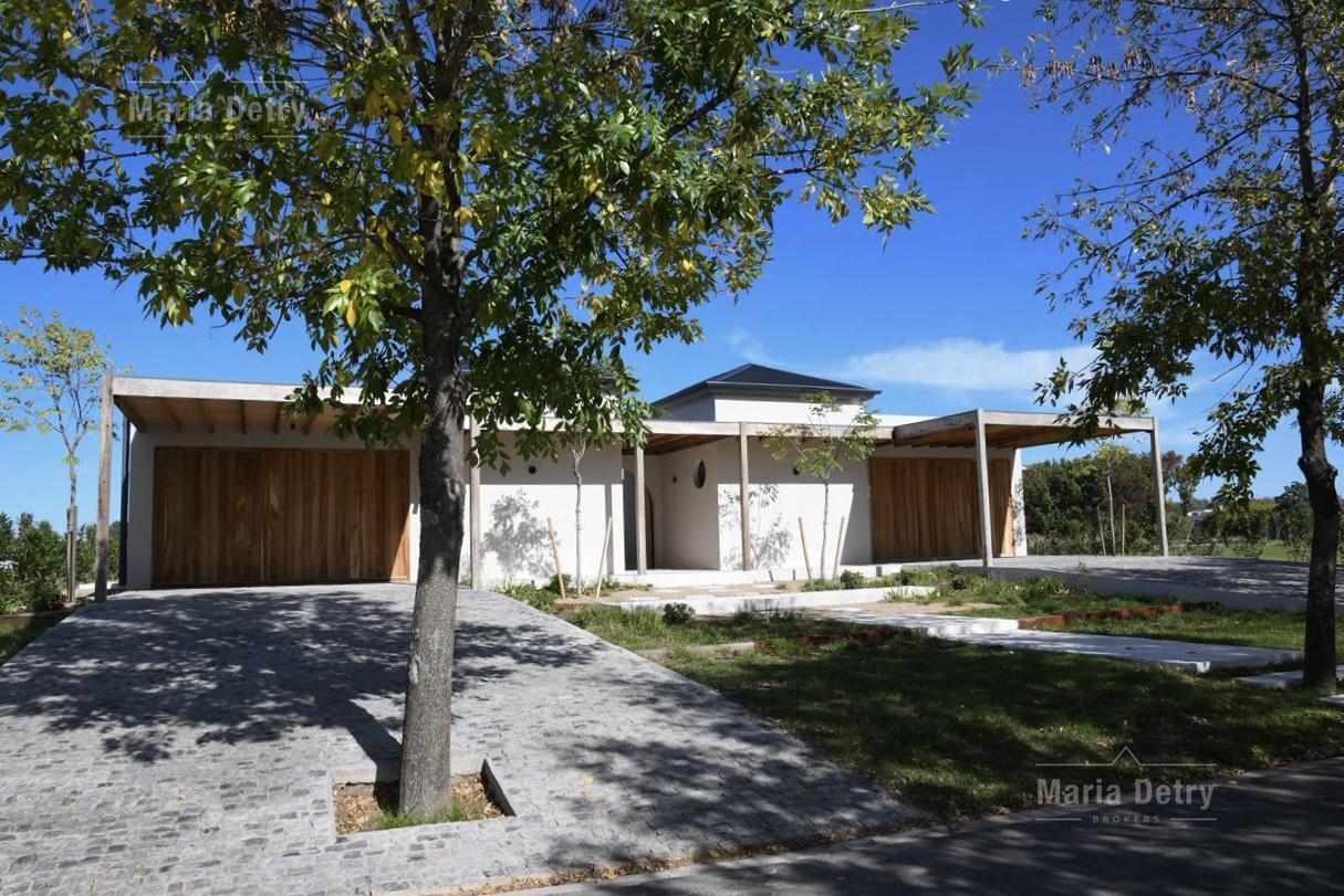 Casa en venta Pilará Milord al polo 4 dormitorios