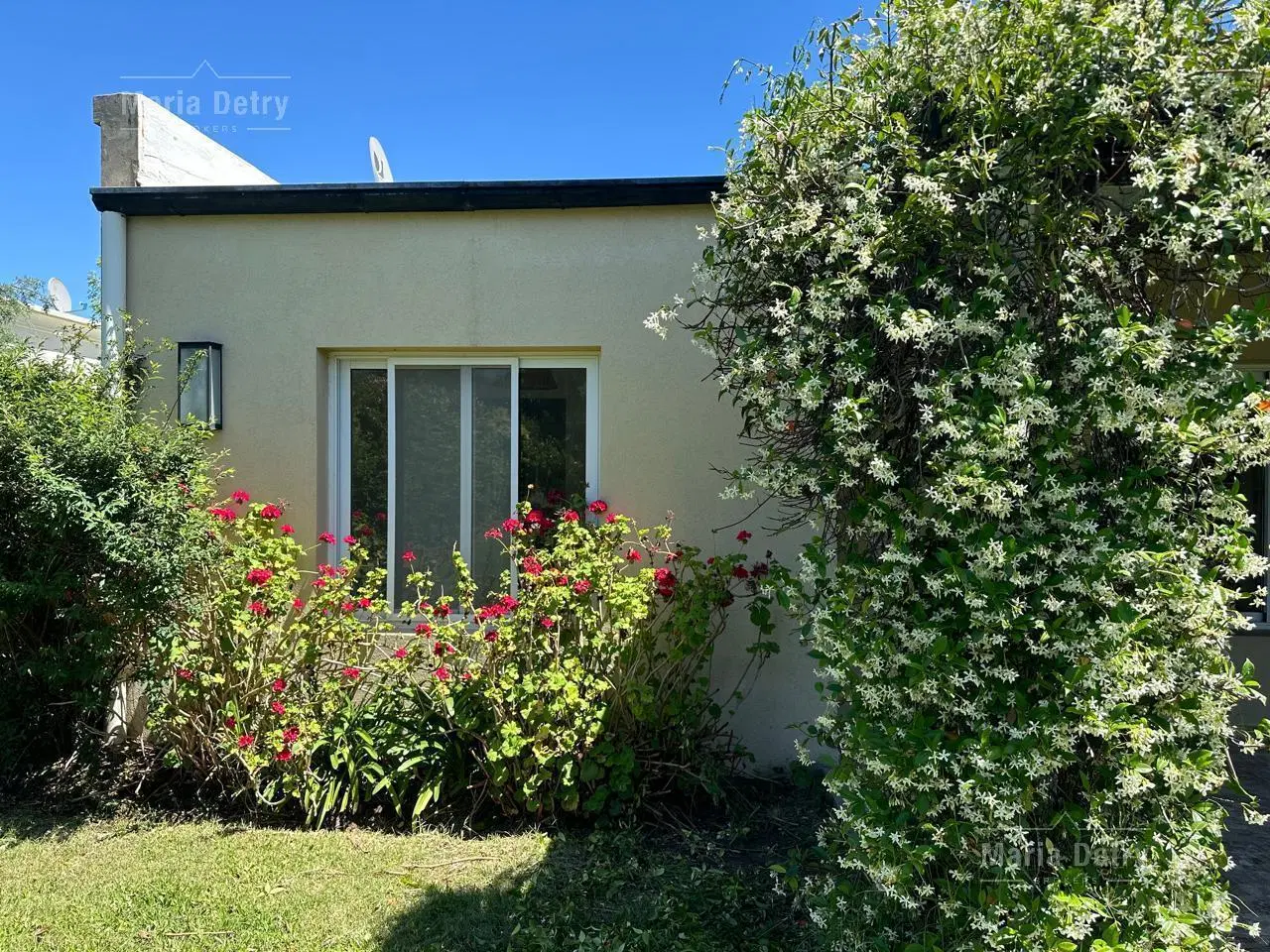 Casa en Santa Teresa 350 Venta con Renta 3