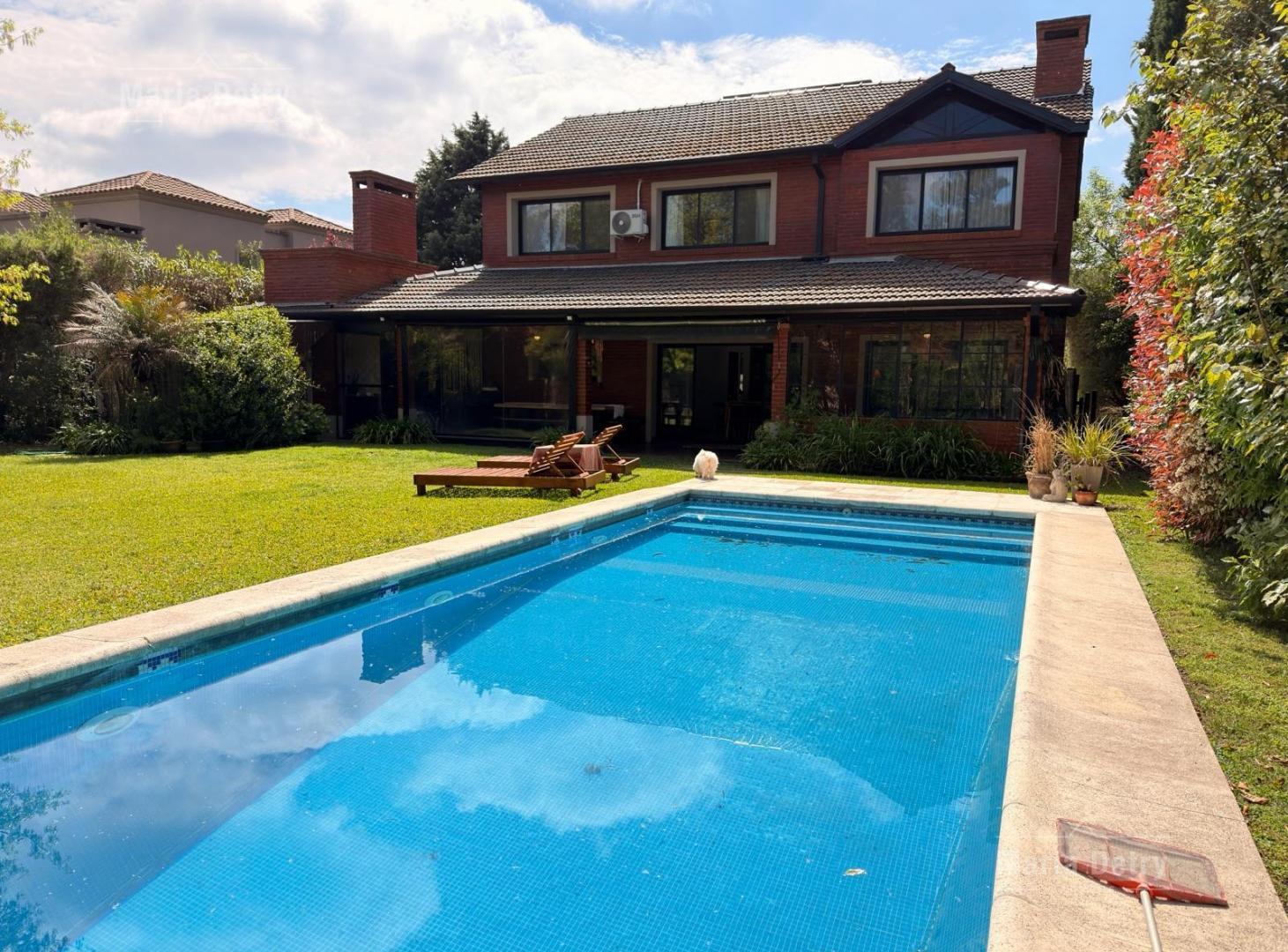 Foto de Casa en venta 4 dormitorios Santa Silvina, imagen 2