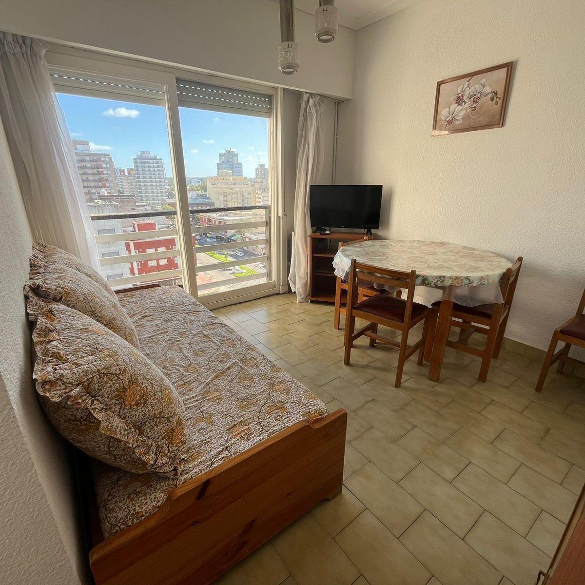 Departamento de 2 Ambientes en Edificio Frente Al Mar 5