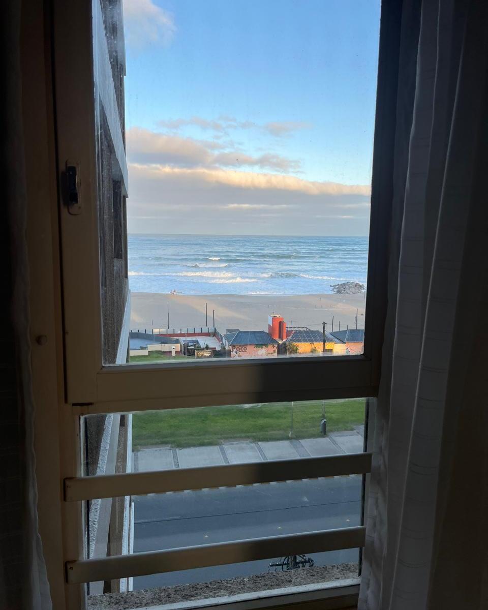 Departametno 2 Ambientes con Vista Al Mar, Miramar. 4