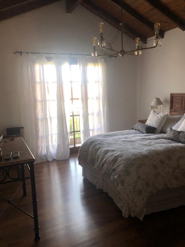 Gran Chalet de Dos Pisos a Cuatro Cuadras del Mar 5