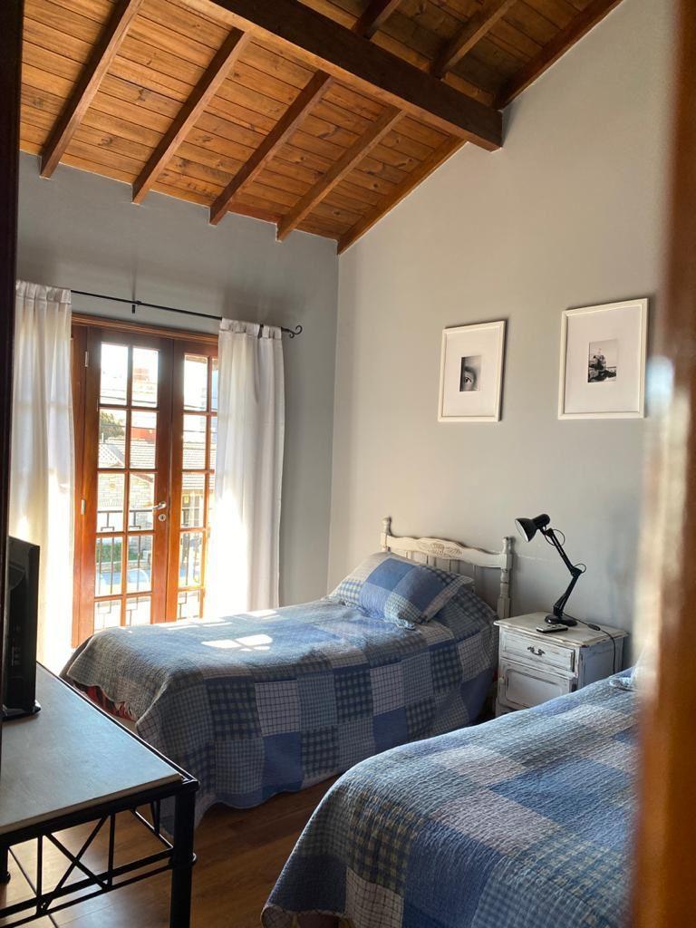 Gran Chalet de Dos Pisos a Cuatro Cuadras del Mar 4
