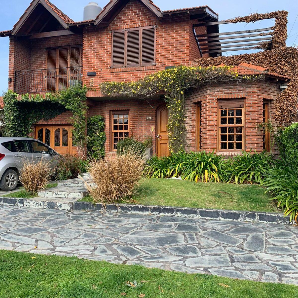Gran Chalet de Dos Pisos a Cuatro Cuadras del Mar 4