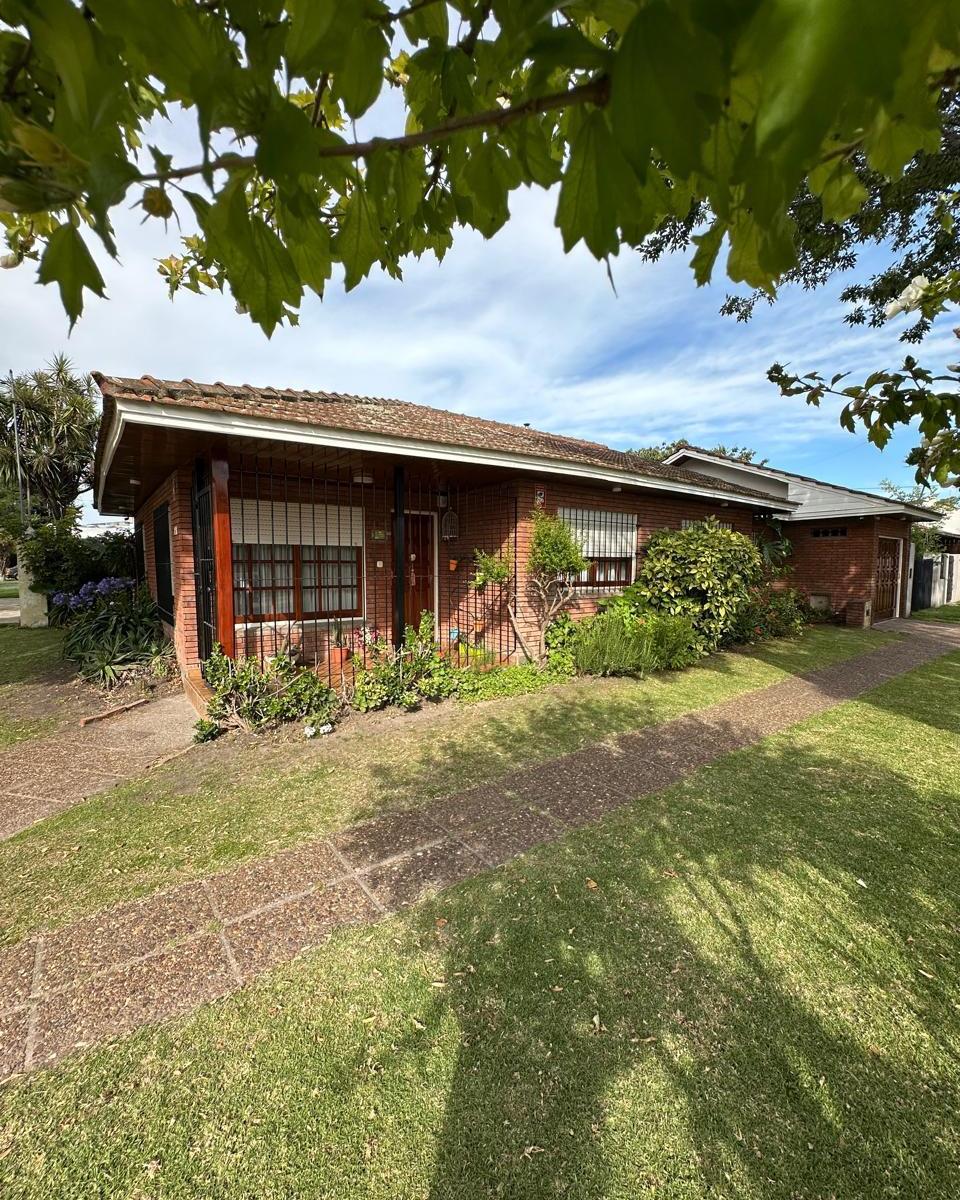 Chalet de 129 m² en Calle 48 Esq. 19 5