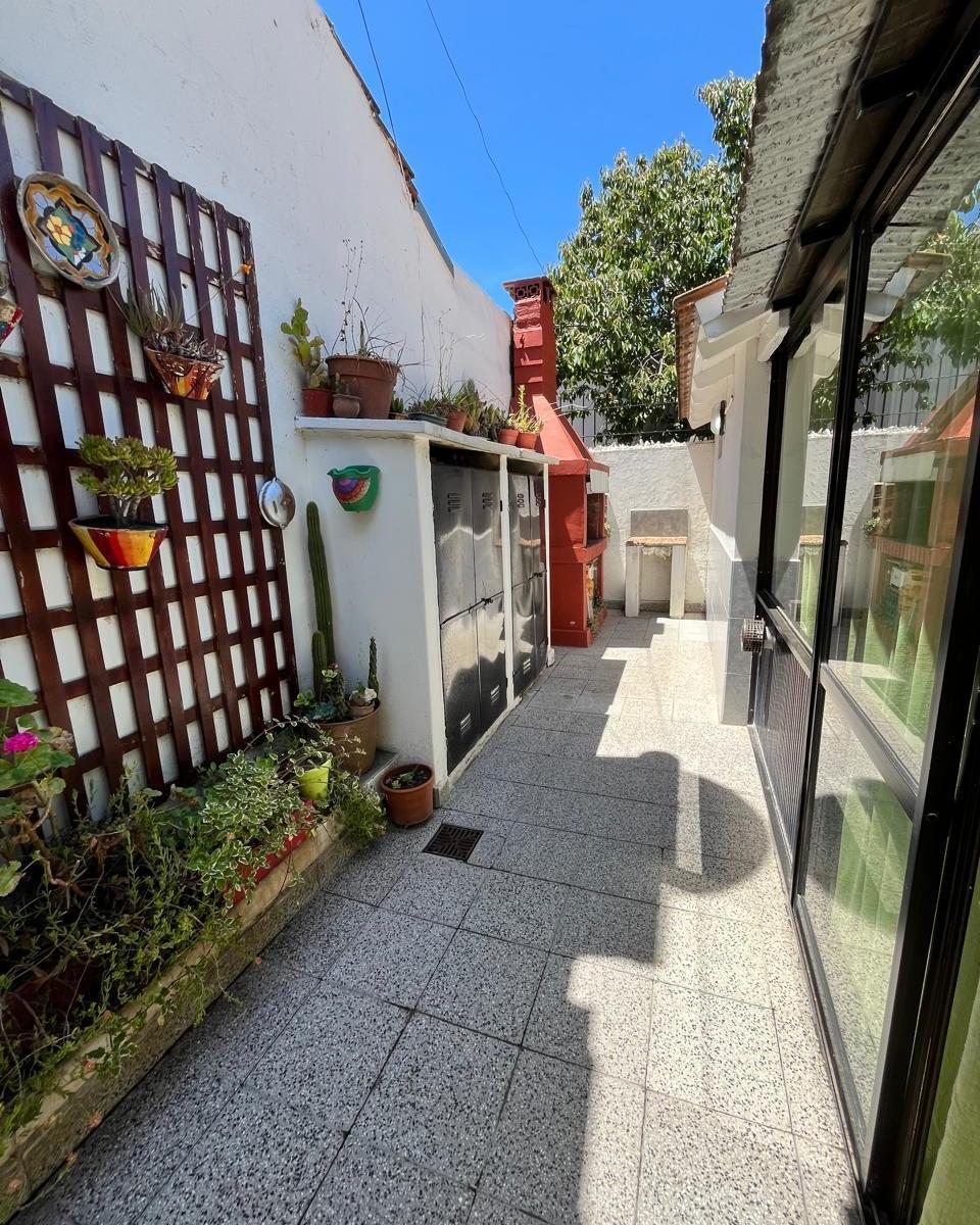 Chalet de 129 m² en Calle 48 Esq. 19 1