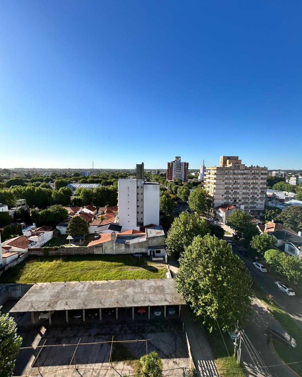 Departamento 4 Ambientes, Excelente Ubicación en La Ciudad Miramar 3