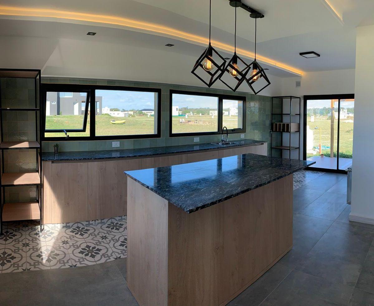 Casa Vista Al Mar en "Golf Miramar Links" 2