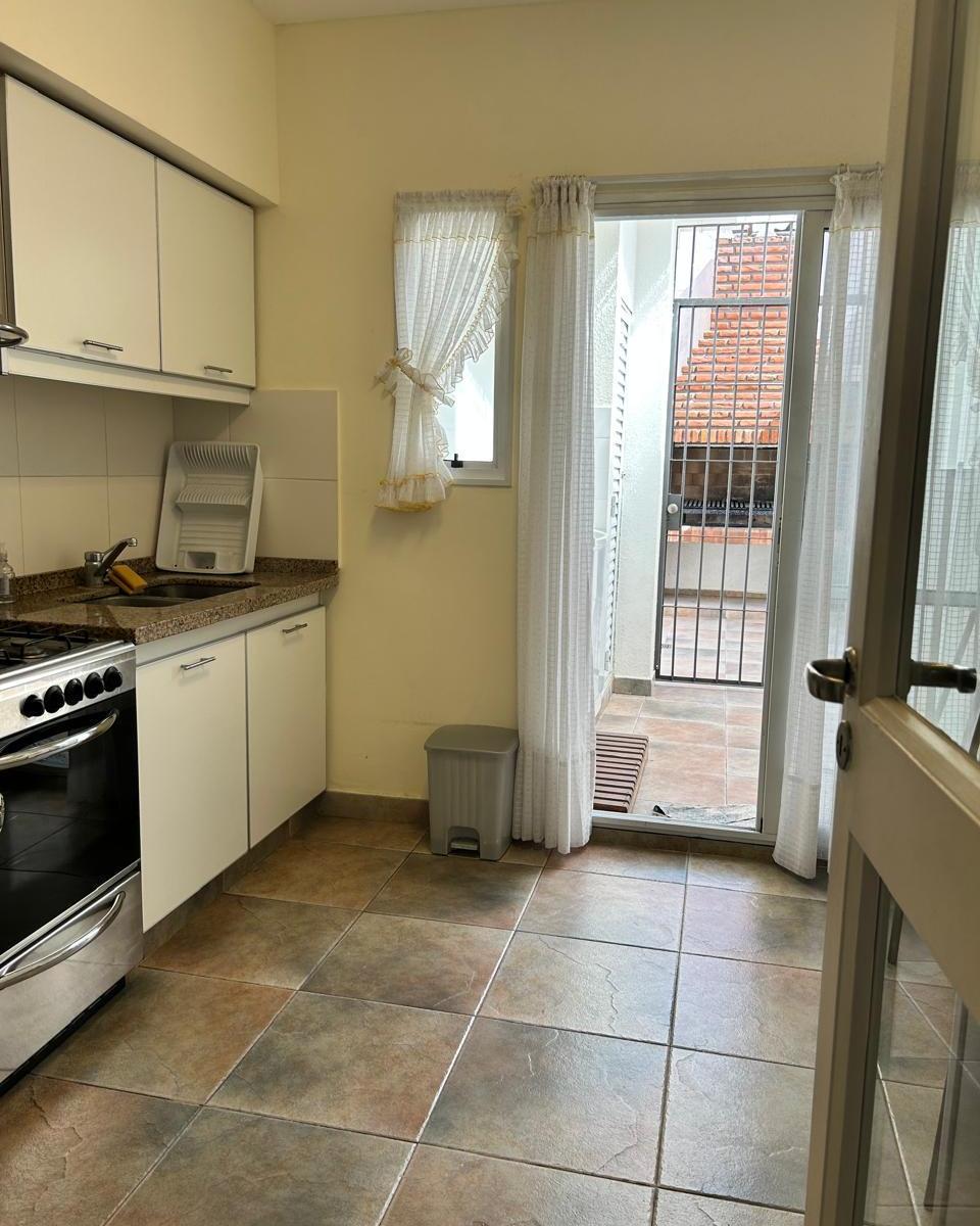 Chalet en Venta en Excelente Ubicacion en Miramar. 2