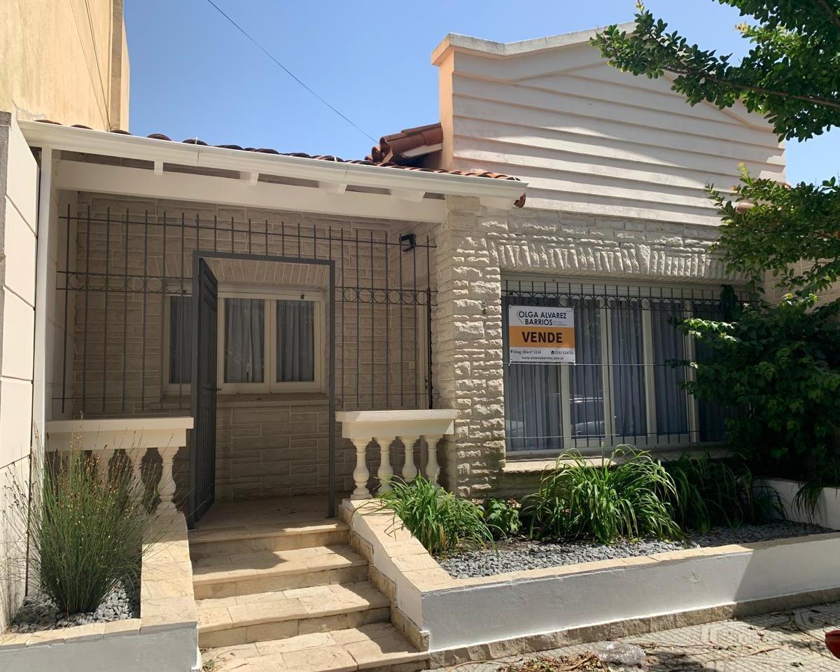 Chalet en Venta en Excelente Ubicacion en Miramar. 3