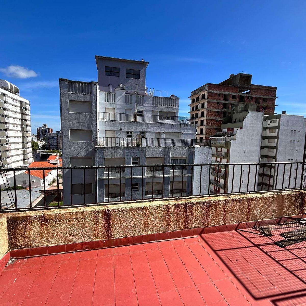 Departamento 2 Ambientes en Excelente Zona de Miramar 2