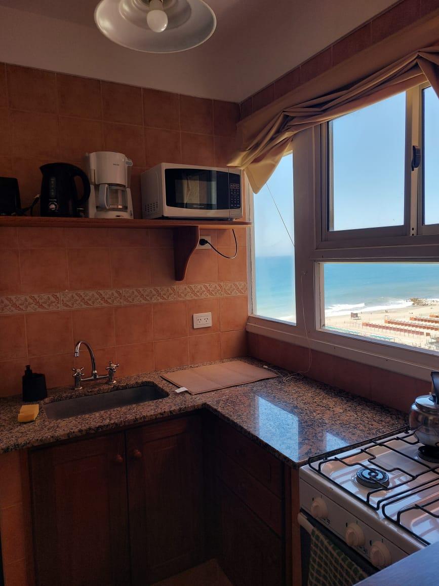 Departamento con Excelente Vista Al Mar y Cochera. 5