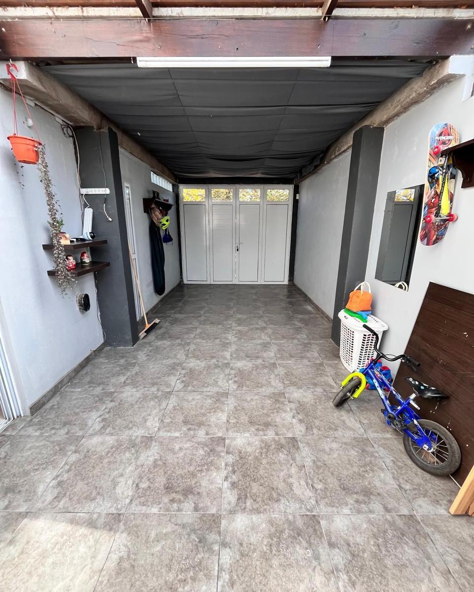 Casa en Dos Plantas en Venta en Miramar 4