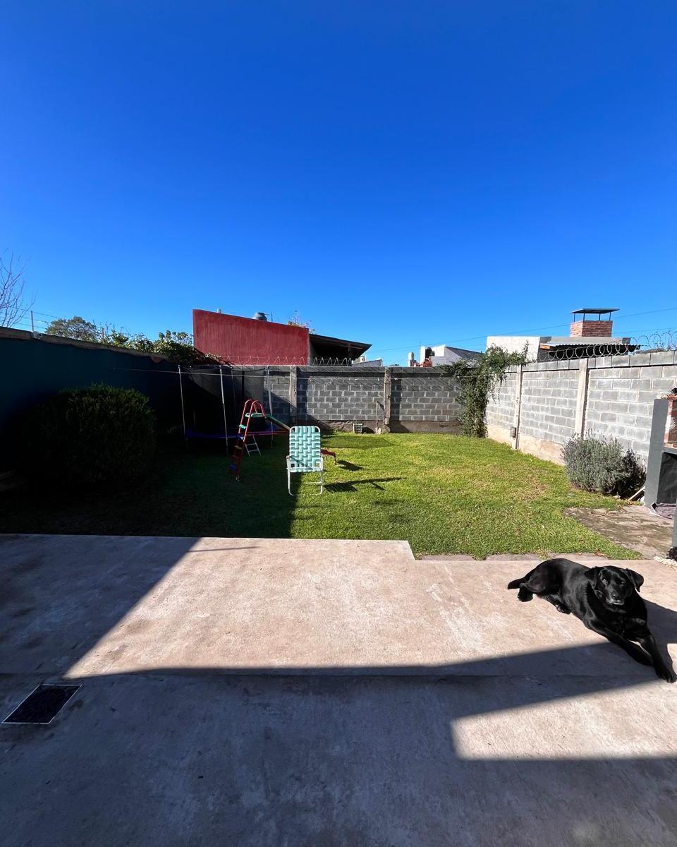 Casa en Dos Plantas en Venta en Miramar 2