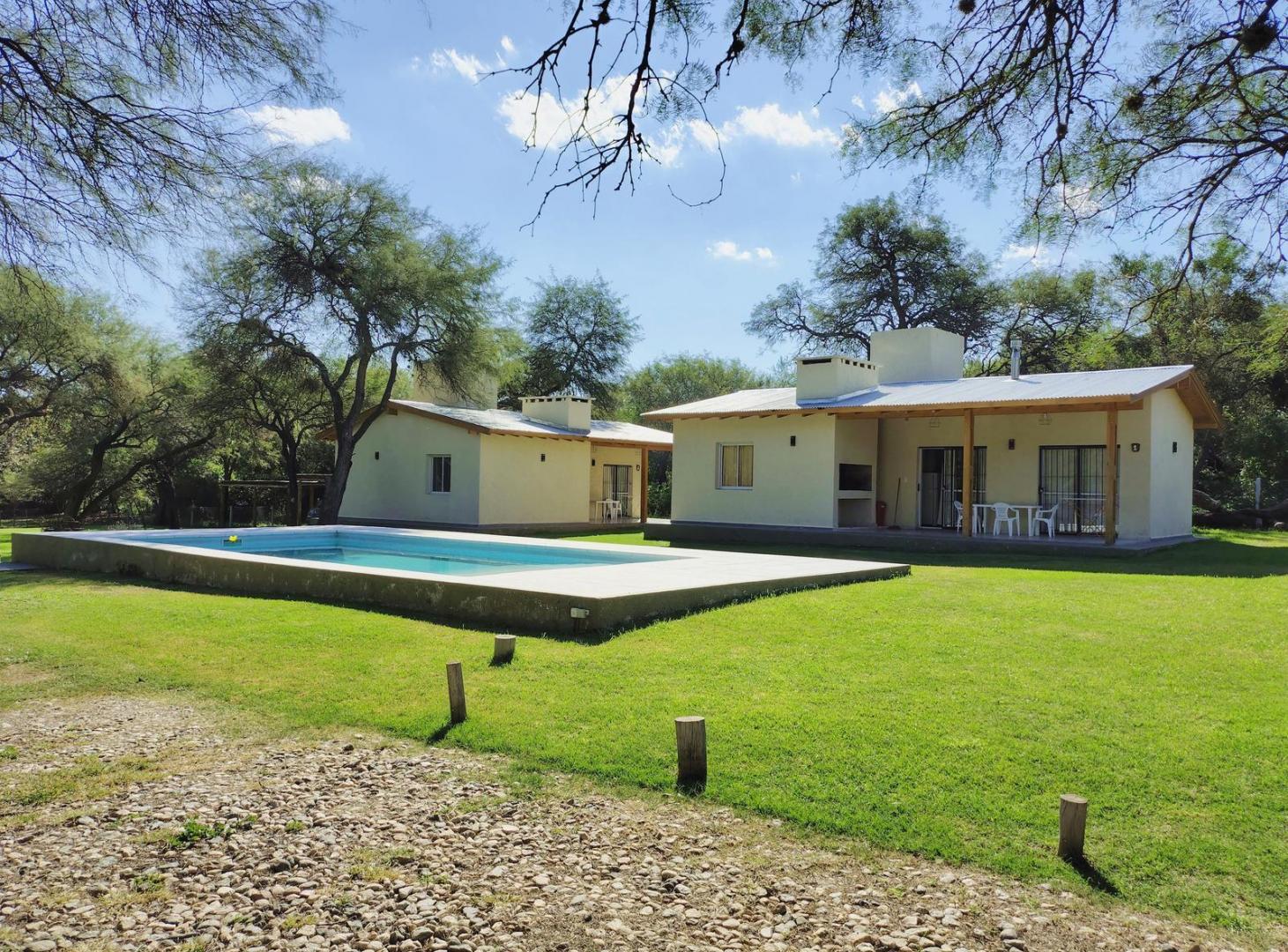 Venta 2 Casas Premium equipadas | Bellísimo parque de 2800 m2 | Villa de Las Rosas | Traslasierra