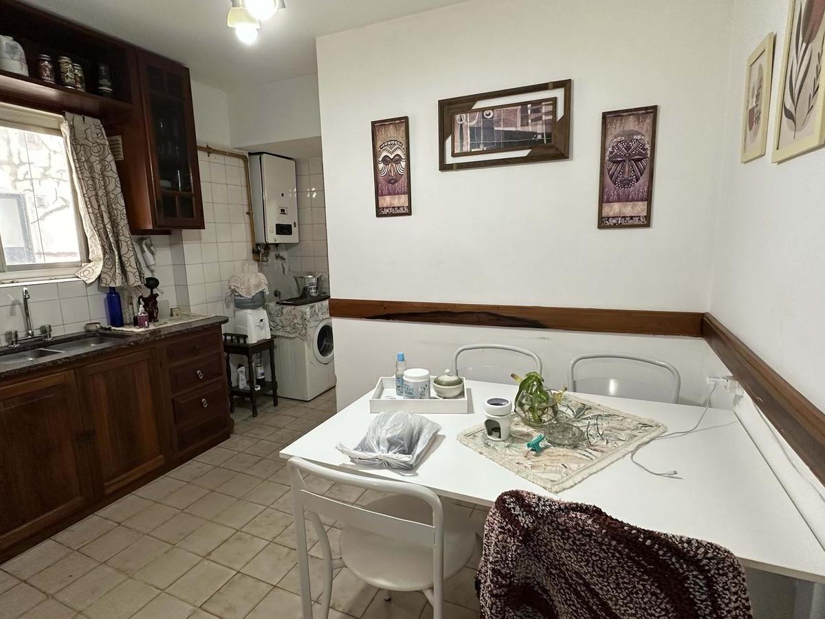Amplio Departamento Céntrico - Permuto por Casa en Pueblo Belgrano o U. Oeste 4