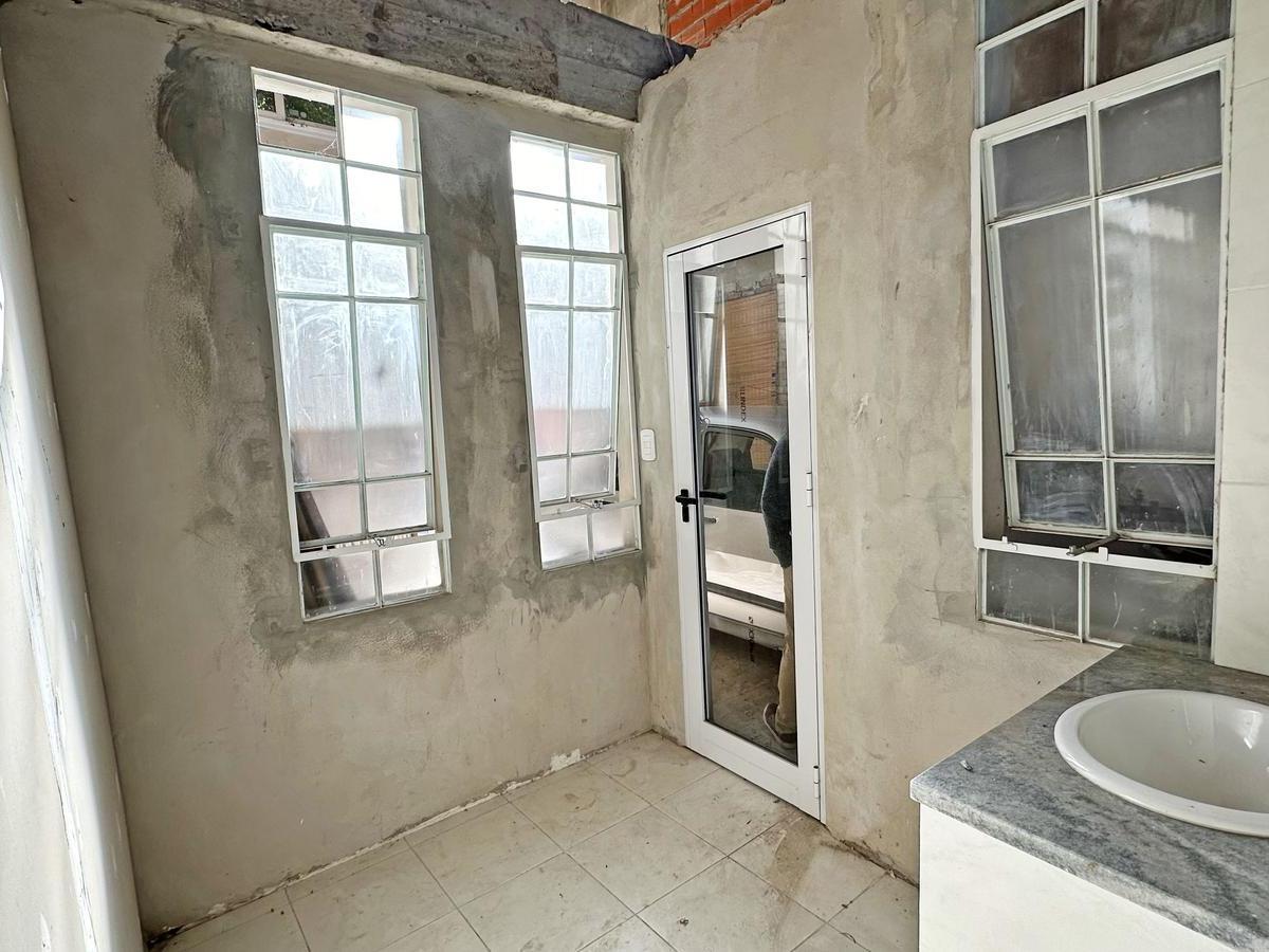 Casa a Terminar en Goldaracena Casi Maipú 3
